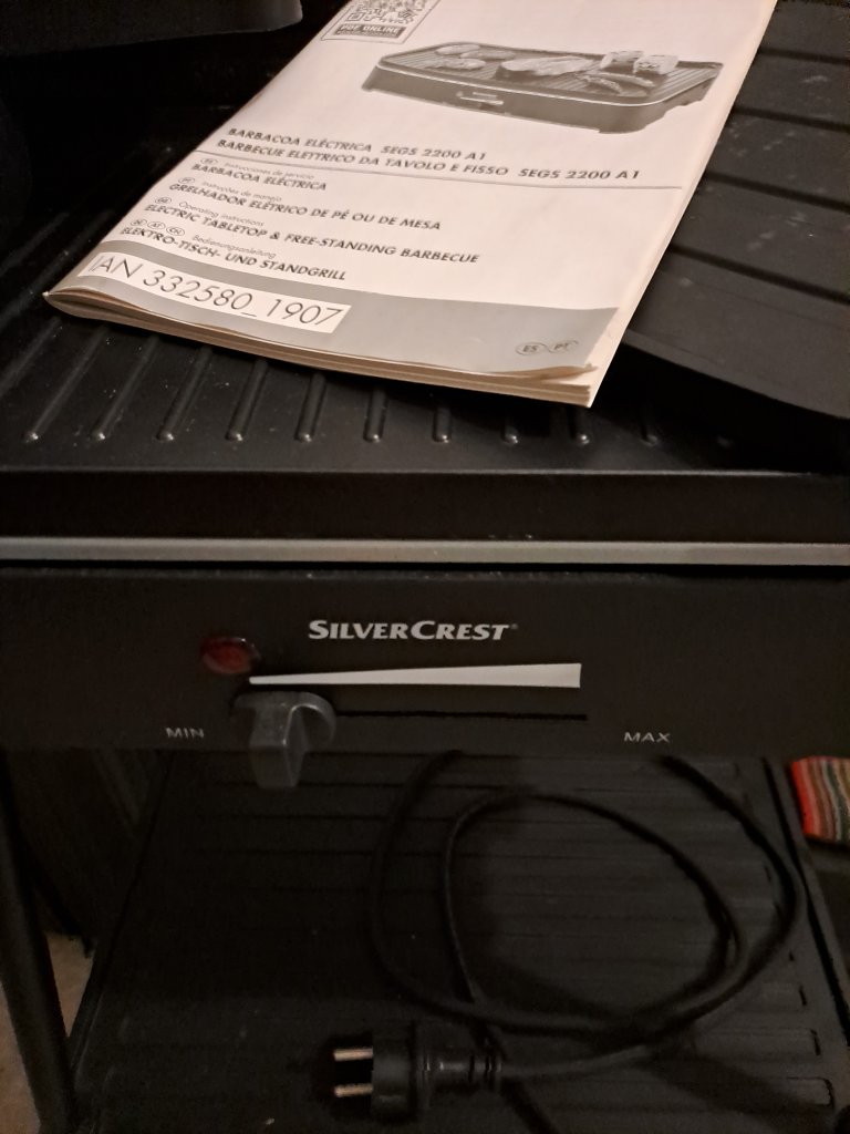 Elektro Tisch-und Standgrill SilverCrest NEU!