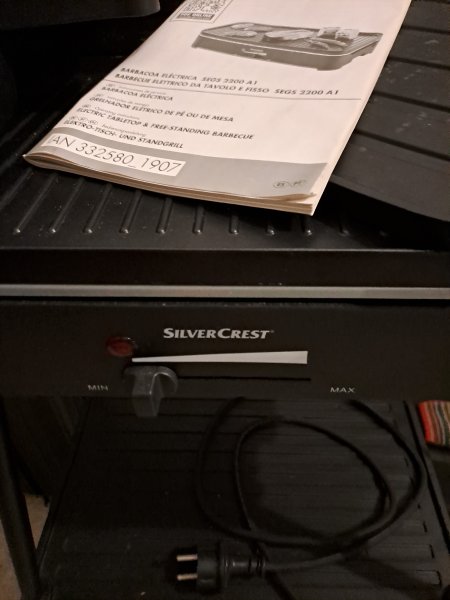 Elektro Tisch-und Standgrill SilverCrest NEU!