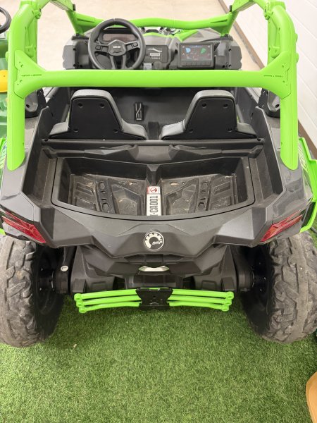 Elektroauto für Kinder 4x4 2Sitzer, 24 V