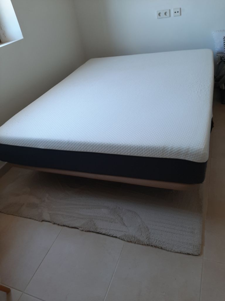 Emma Matratze und Emma Topper   140 cm x 200 cm  plus  Matratzen Untergestell