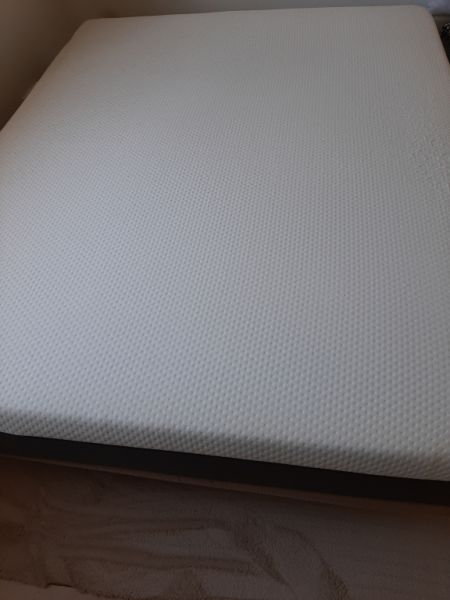 Emma Matratze und Emma Topper   140 cm x 200 cm  plus  Matratzen Untergestell