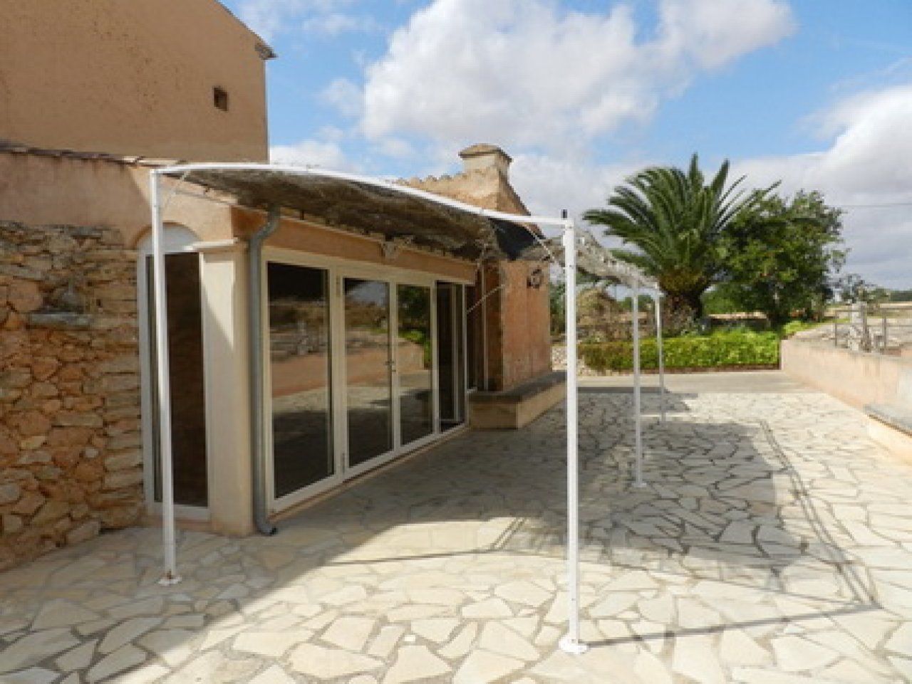 Finca de 2 plantas extremadamente grande con piscina y calefacción central de gasóleo en las afueras de Cas Concos -- F 162
