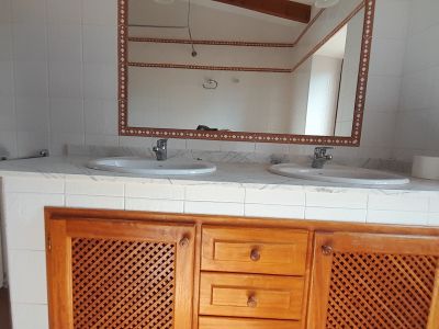 Finca de 2 plantas extremadamente grande con piscina y calefacción central de gasóleo en las afueras de Cas Concos -- F 162
