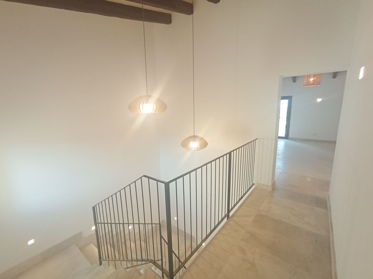 Finca de nueva construcción enormemente grande con calefacción por suelo radiante de aerotermia y vi