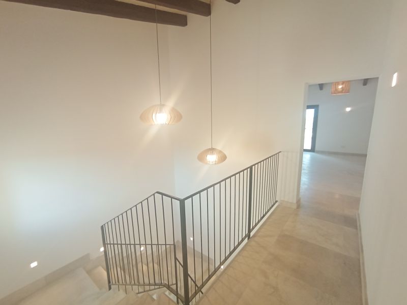 Finca de nueva construcción enormemente grande con calefacción por suelo radiante de aerotermia y vi