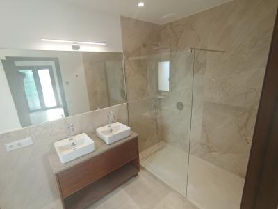 Finca de nueva construcción enormemente grande con calefacción por suelo radiante de aerotermia y vi