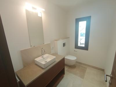 Finca de nueva construcción enormemente grande con calefacción por suelo radiante de aerotermia y vi