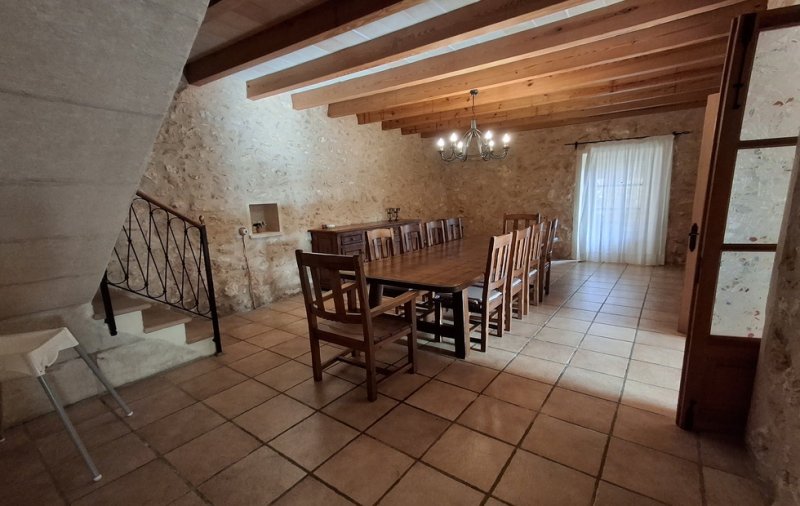 Enorm grosses Dorfhaus mit Pool und Innenhof bei Campos in einer Dorfsiedlung-DH 24