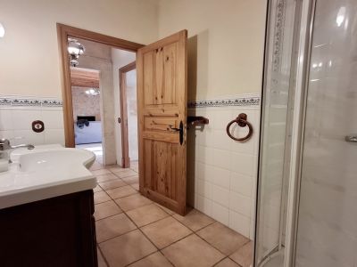 Enorm grosses Dorfhaus mit Pool und Innenhof bei Campos in einer Dorfsiedlung-DH 24