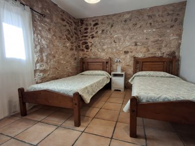 Enorm grosses Dorfhaus mit Pool und Innenhof bei Campos in einer Dorfsiedlung-DH 24