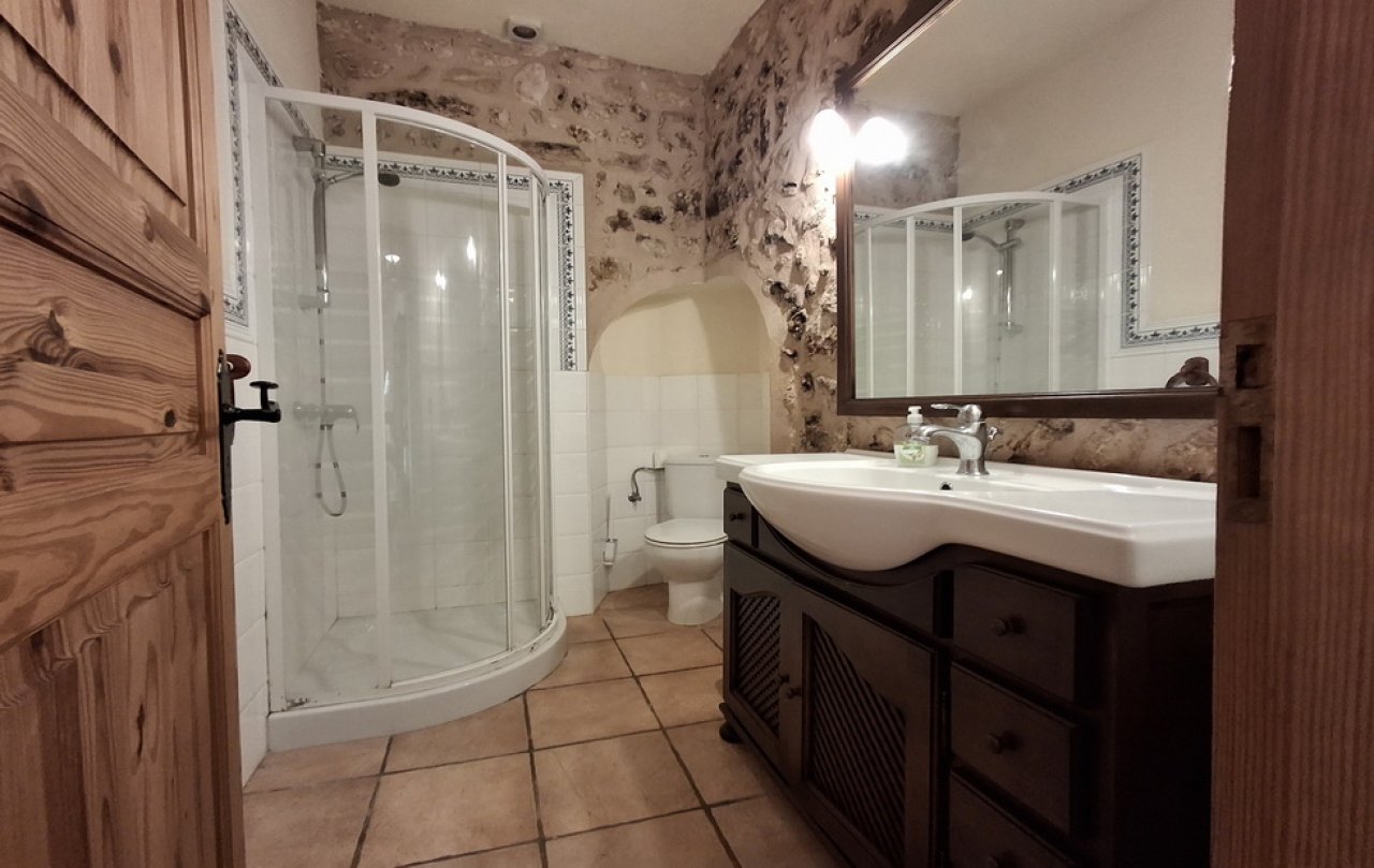 Enorm grosses Dorfhaus mit Pool und Innenhof bei Campos in einer Dorfsiedlung-DH 24