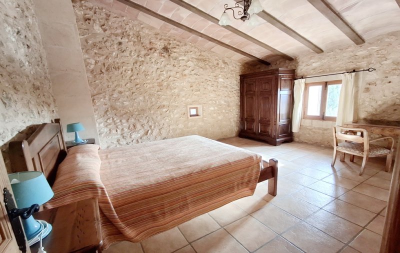 Enorm grosses Dorfhaus mit Pool und Innenhof bei Campos in einer Dorfsiedlung-DH 24