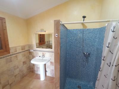 Enorme finca parcialmente amueblada con calefacción por gasóleo, piscina y vistas al mar cerca de Porto Colom — F 181