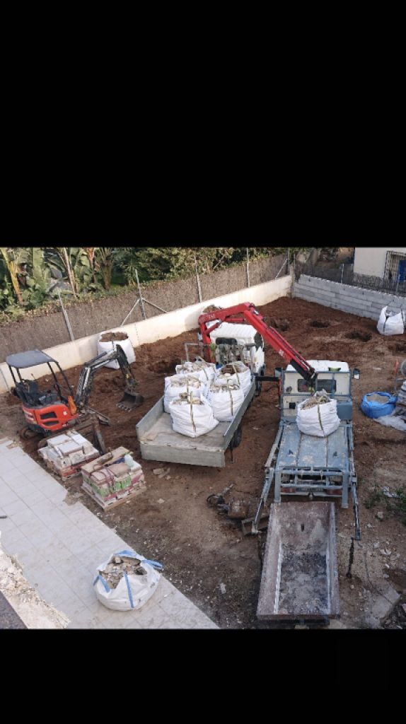 Vaciados, desmontes y derribos. Leerung, Räumung und Abbruch.