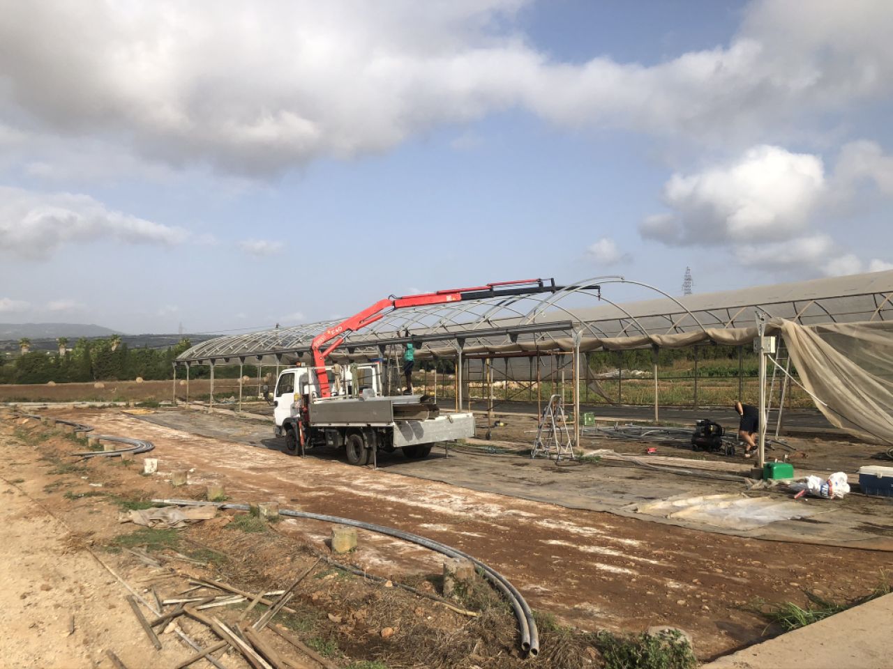 Vaciados, desmontes y derribos. Leerung, Räumung und Abbruch.