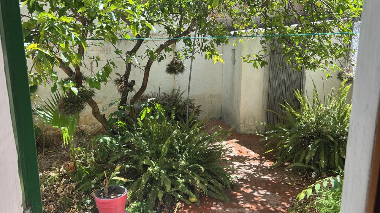 Erdgeschosswohnung von 160 m² im Originalzustand mit Patio und Hinterhof in Manacor