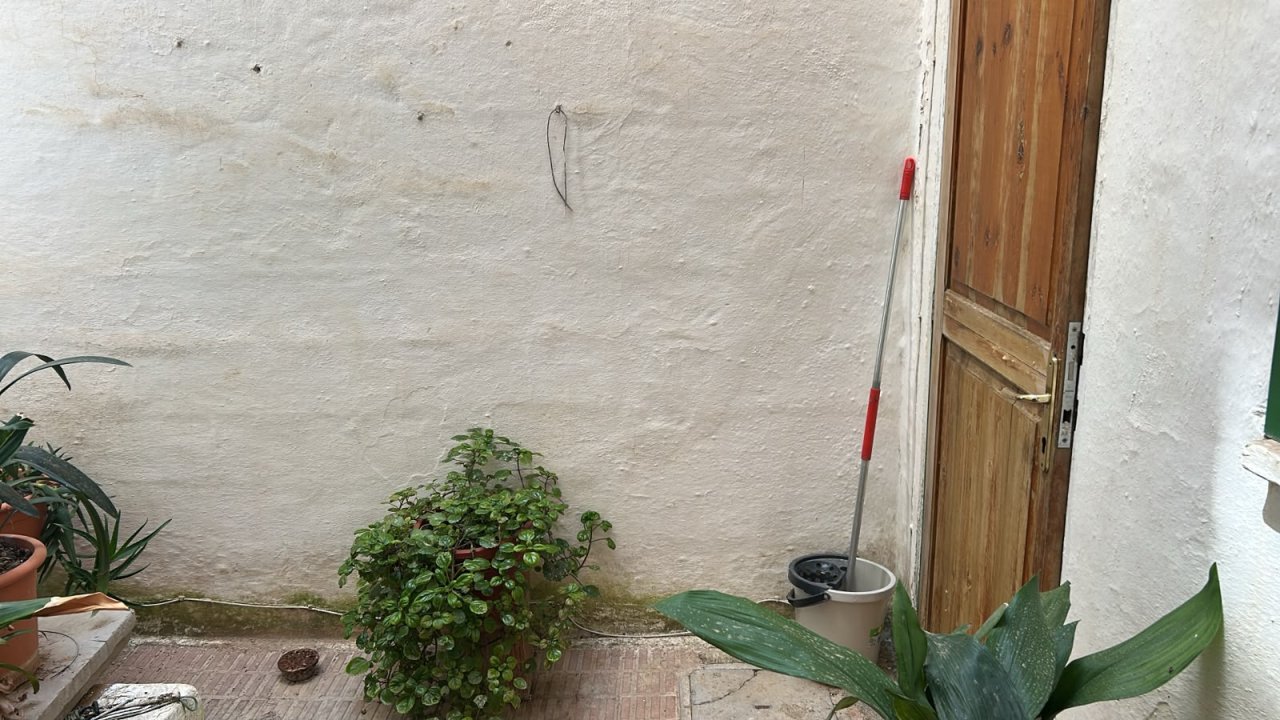 Erdgeschosswohnung von 160 m² im Originalzustand mit Patio und Hinterhof in Manacor