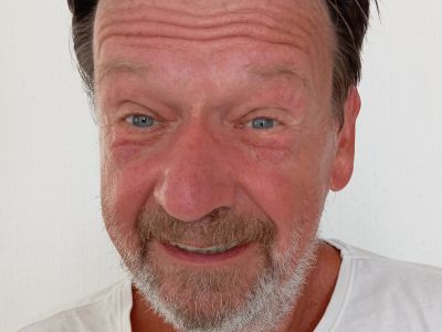 erfahrener Kleindarsteller / Komparse sucht Aufträge auf der Insel