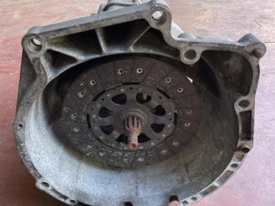 Ersatzteillos BMW 525TSD E34 Getriebe, Wellen, komplette Zentralwelle