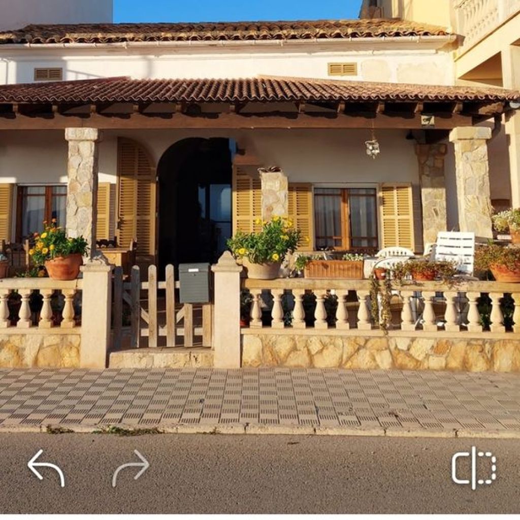 Es Trenc - House with permission for 3 floors- first line-