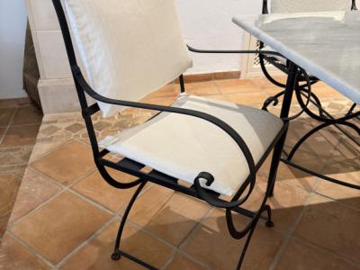 Dining table with 6 chairs for sale