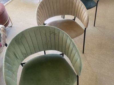 Esstisch und 6 Stühle