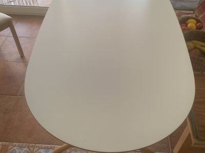 Mesa de comedor, blanca con haya