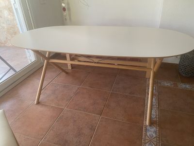Mesa de comedor, blanca con haya