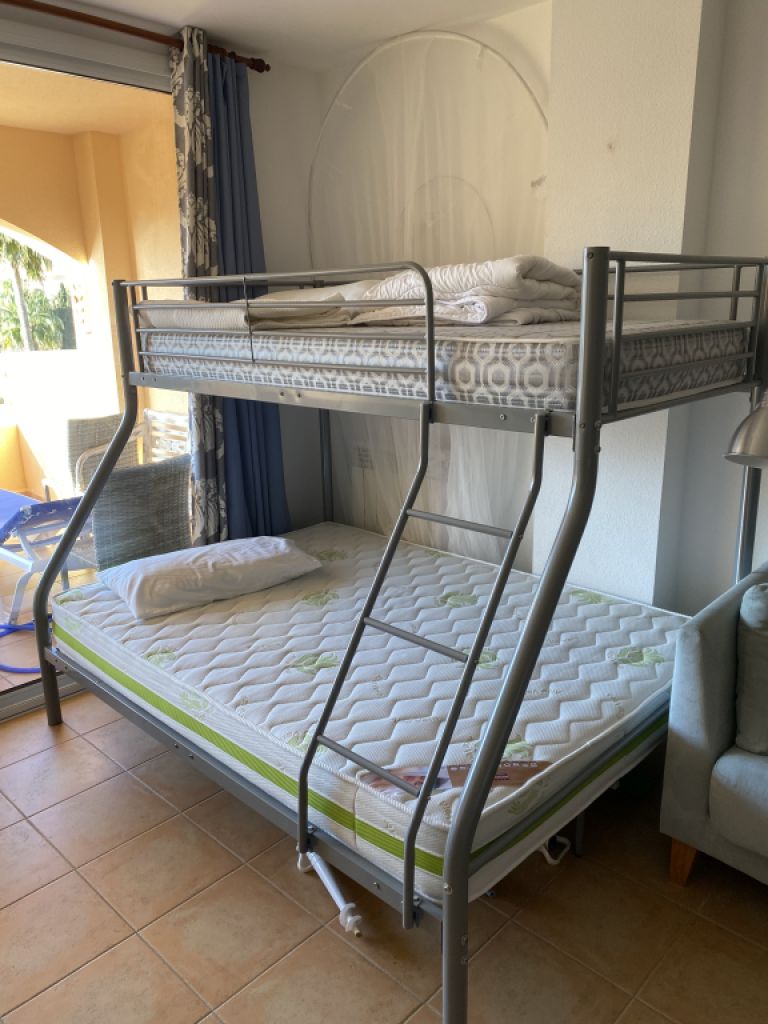 Litera con gran superficie para dormir