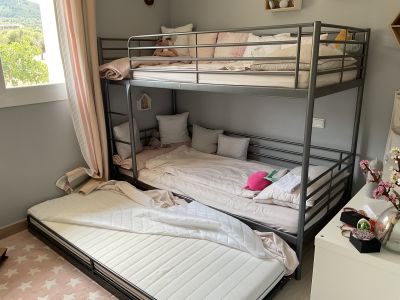 Etagenbett / Stockbett Ikea Svärta Metall grau inkl. 3 Matratzen - absolut neuwertig!