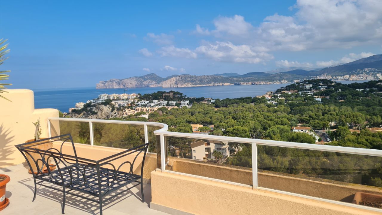 Exclusive Meerblick Wohnung in Santa Ponsa 2 SZ, 2 Bäder neu renoviert