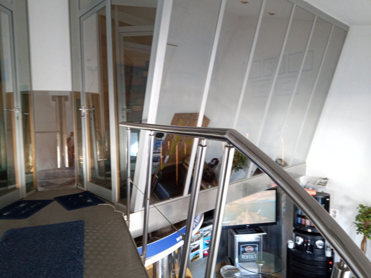 Business for sale: yacht & real estate broker office and workshop