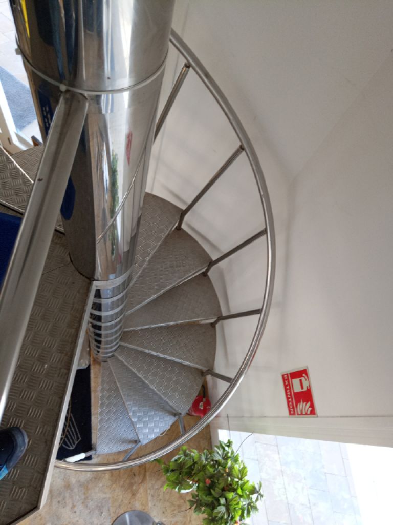 Business for sale: yacht & real estate broker office and workshop