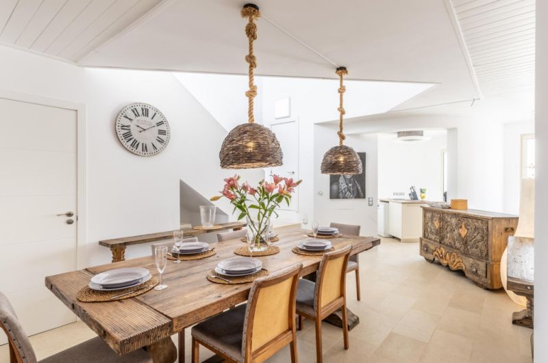 EXCLUSIVA: Casa residencial con licencia vacacional y local en Puerto Alcudia