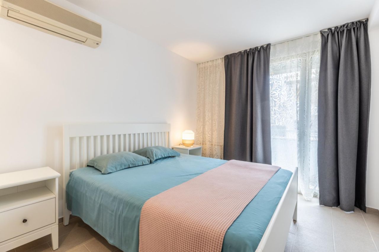 EXCLUSIVA: Casa residencial con licencia vacacional y local en Puerto Alcudia