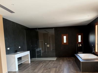 Exklusive bezugsfertige Neubauvilla bei Llucmajor