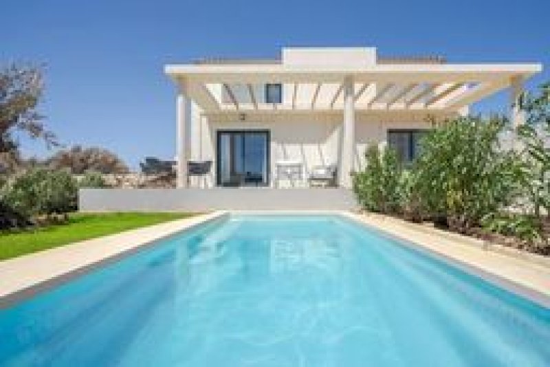 Exclusiva casa pareada de nueva construcción Cala Mendia