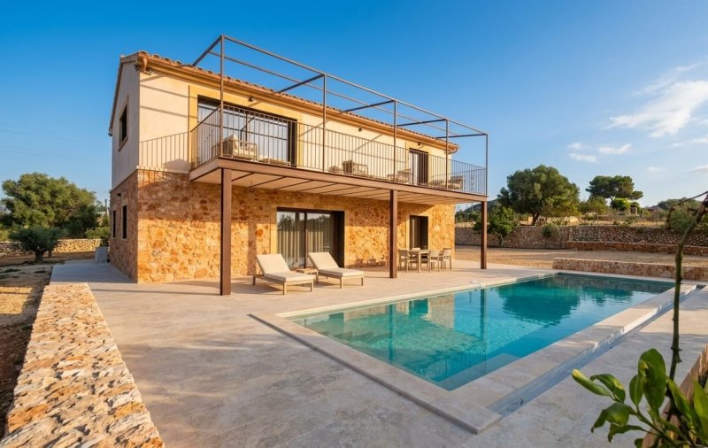 Exclusive brand-new finca for rent 4 km from Manacor near the Rafa Nadal Academy