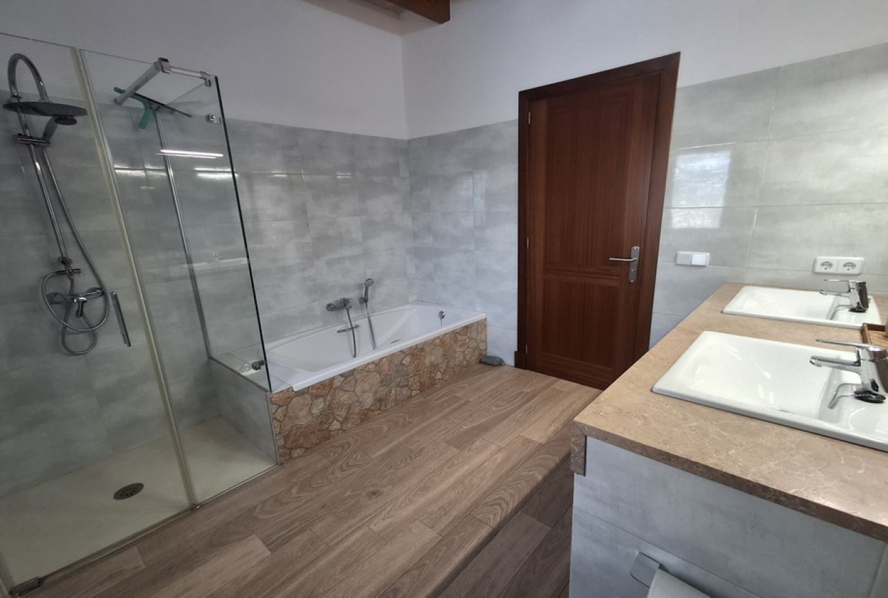 Exklusive und elegante 2 Etagenfinca mit allen Extras bei Campos-Felanitx -- F 50