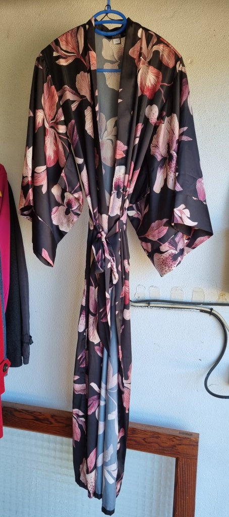 Extravaganter schwarzer Seiden-Kimono Gr. XS/S