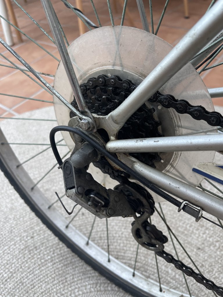 Fahrrad Rad Hercules 26 Zoll drauf setzen und losfahren