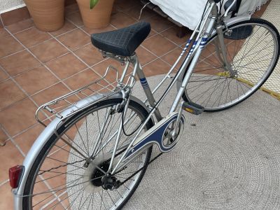 Fahrrad Rad Hercules 26 Zoll drauf setzen und losfahren