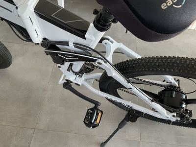 Bicicleta eléctrica de montaña plegable 26 pulgadas gran autonomía 2 unidades disponibles como NUEVA PANTALLA GRANDE