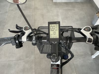 Bicicleta eléctrica de montaña plegable 26 pulgadas gran autonomía 2 unidades disponibles como NUEVA PANTALLA GRANDE