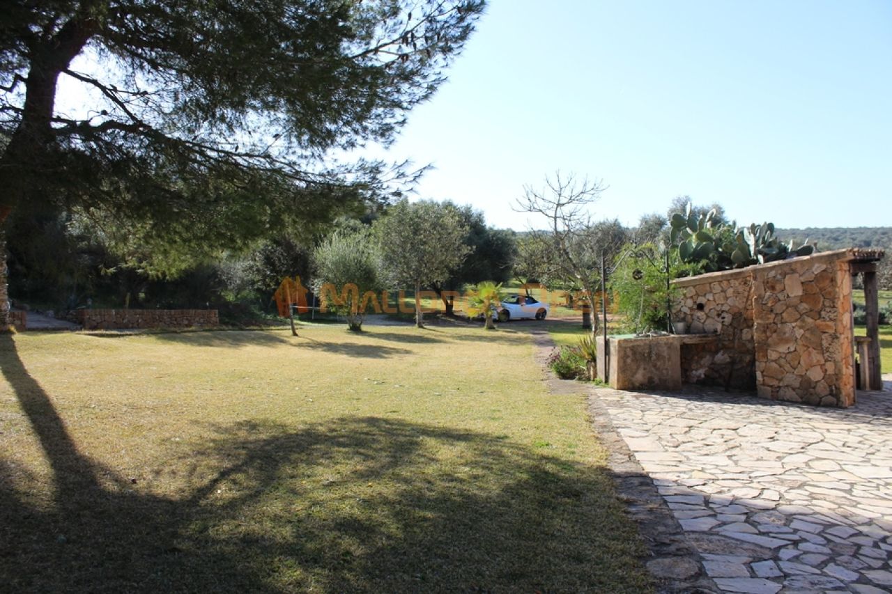 Fantastisches Haus zum Verkauf mit Gästewohnung zwischen Manacor und Alcudia