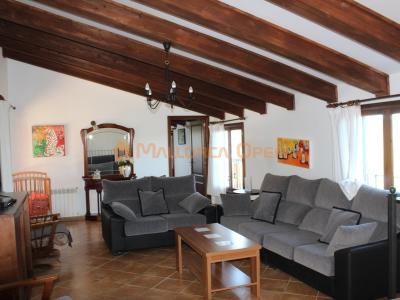 Fantastisches Haus zum Verkauf mit Gästewohnung zwischen Manacor und Alcudia