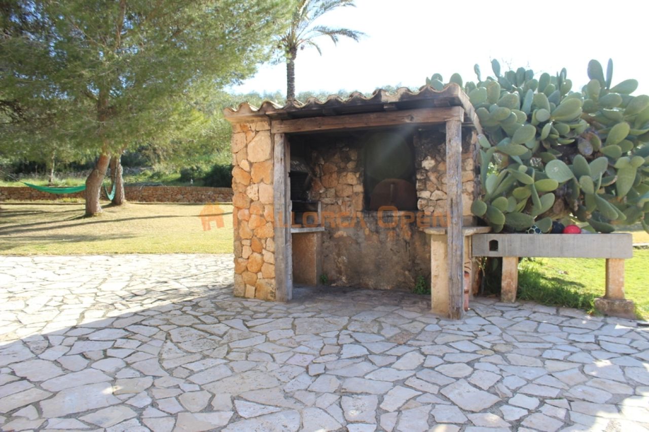 Fantastisches Haus zum Verkauf mit Gästewohnung zwischen Manacor und Alcudia