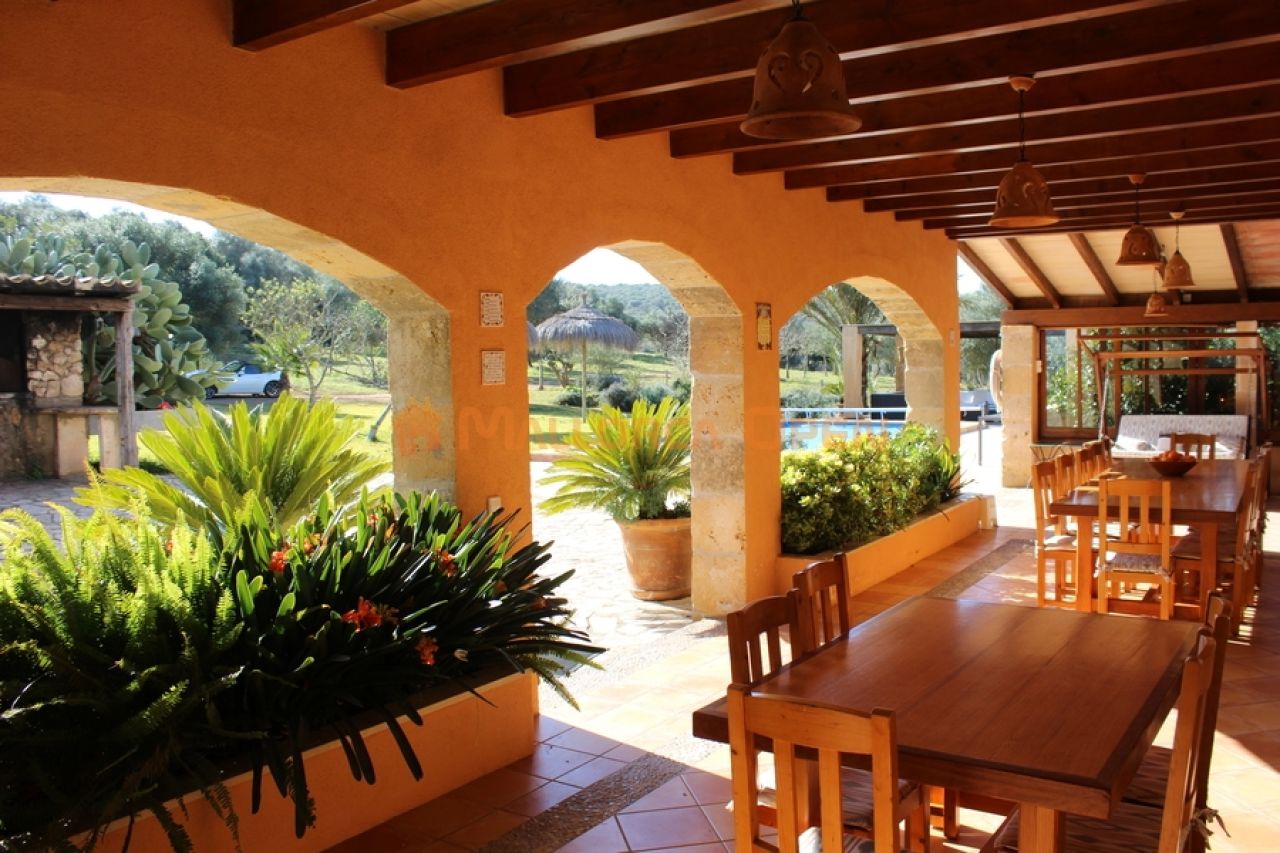 Fantastisches Haus zum Verkauf mit Gästewohnung zwischen Manacor und Alcudia