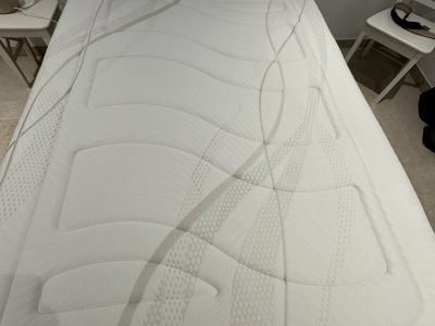 Fast neue sehr hochwertige Matratze 135 x 200 - gut für Rückenprobleme geeignet