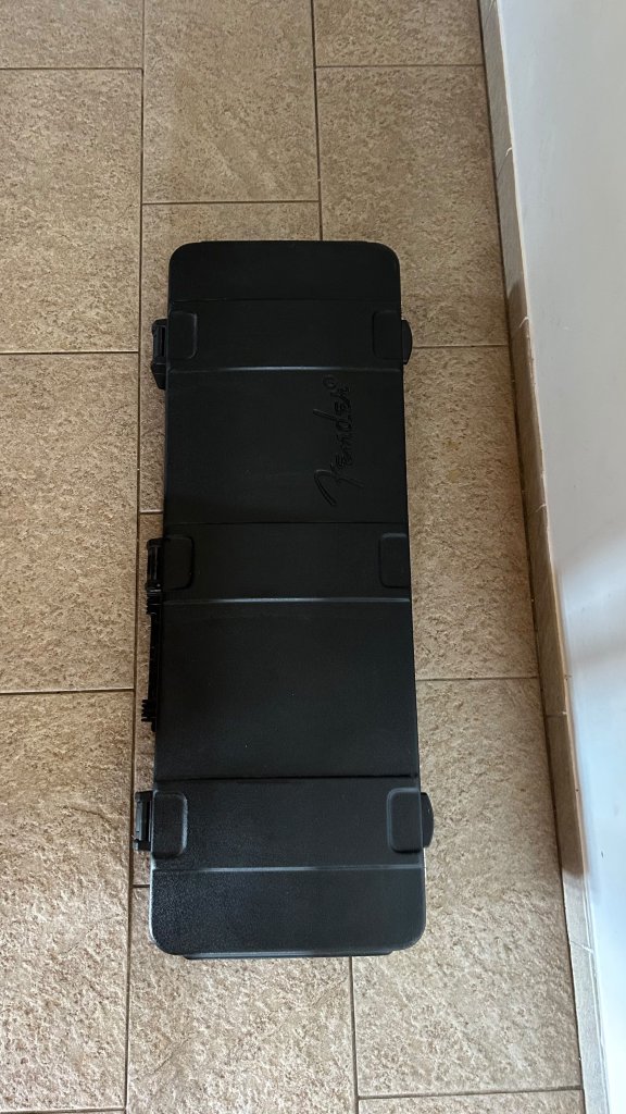 Fender Hartschalen-Gitarrenkoffer (Hardcase)